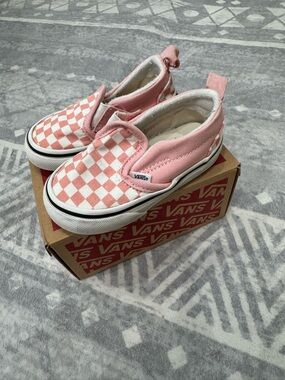 Vans Toddler Slip-On Checkerboard Sneakers - Pink & White